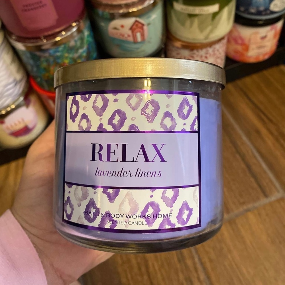 3 wick relax BBW candle